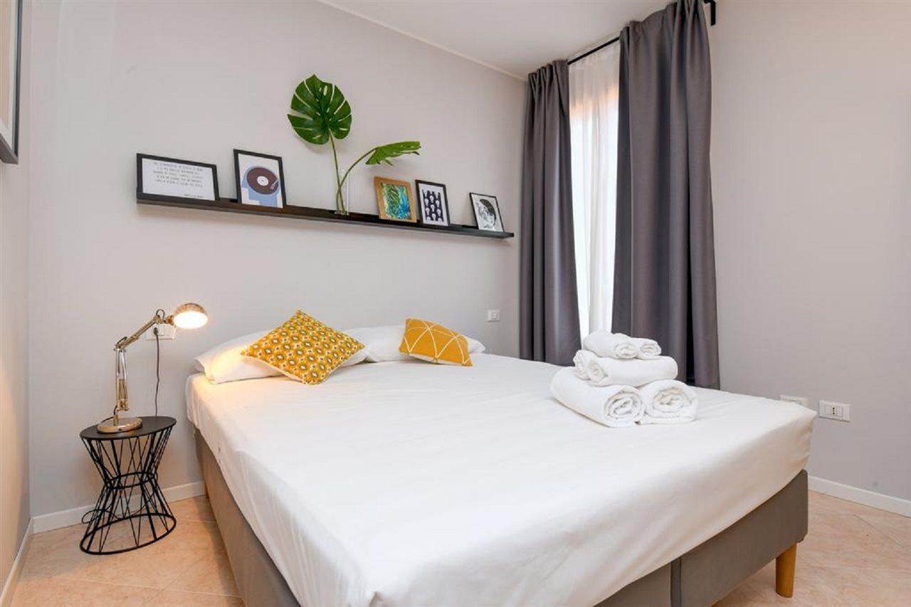 Desenzanoloft Le Chateau De Margot Ντεζεντσάνο ντελ Γκάρντα Εξωτερικό φωτογραφία